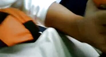 Bradati čovjek ima prsata brineta xxl jebacina maca