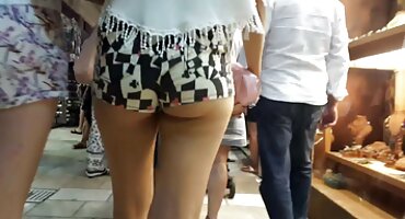 Momak pprno filmovi je pokušao širiti svoju djevojku anal