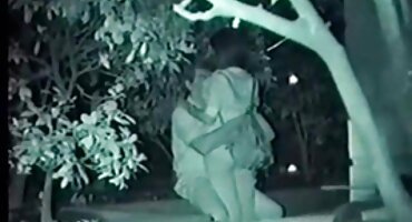 Prekrasna žena masturbira sparno klasični pornići maca