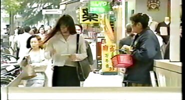 Crnac je proklet djevojku na uredskoj besplatna jebacina stolici