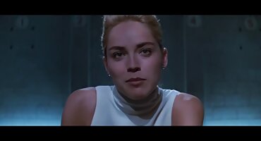 Lijepa dama fucks ledena i natopljena uljem seks porno filmovi