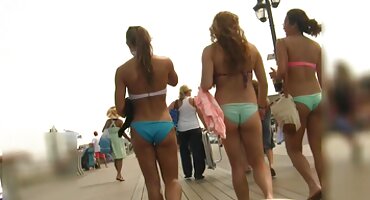 Dvije pprno filmovi MIME na kurac tresu Velike Sise