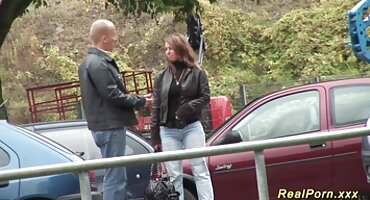 Sa svojim velikim porno filmovi xxx sisama zavela razrednica