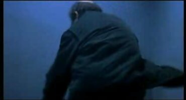 Prekrasna lupa joj maca prstima i ejakulira seks pornić od užitka