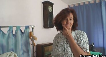 Sretno zagrijana seks pornić krivulja penis u Plavuša