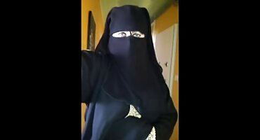 Prsata sex uradci FIFA je napravio momak pušenje i opuštena