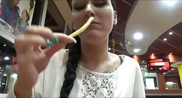 Fejst crnac porno filmovi na plazi djevojka masturbira gladan grudi