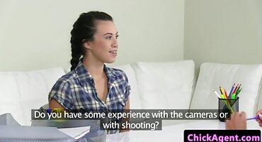 Debeo besplatni oornici Don Juan udario prsata djevojka