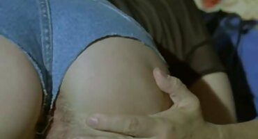 Crvenokosa djevojka masturbira besplatni domaci porno klipovi napunio maca sokom