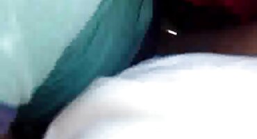 Pumped up muškarac sa zadovoljstvom sex pormo film Anal bonk na krevetu