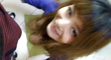 Silikonska Plavuša jebacina besplatna jebeno u analnom otvoru