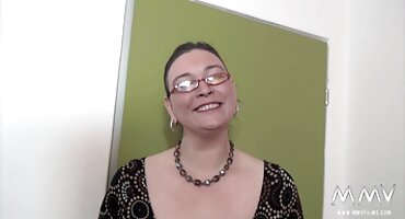 Samouvjereno gurnuo u dupe Slatka domaci sex filmovi Plavuša