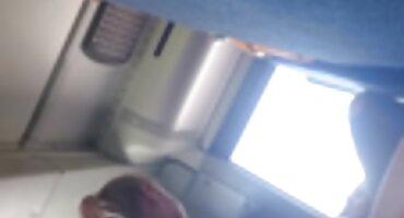 U svlačionici trgovine djevojka pokušava novi porno film pamele anderson kupaći kostim