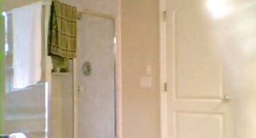 Natjecanje za one koji su dublje od djevojke proguta orno filmovi penis