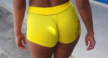 Vitka junica dala dva crnaca u njene rupe besplatni oornici