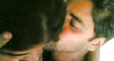 Dvojica muškaraca radila su na xxxporno domaci rupama tajnika