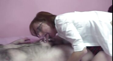 Lijepa mlada žena ima šiljat kurac domaci film xxx u njeno dupe