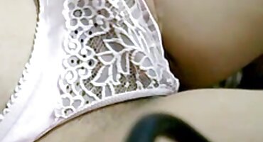 Mršavi i seksi djevojka besplatni porno seks jebanje u dupe na casting