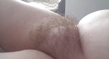 Dick Jok uhvatio junice porno film amater u anal