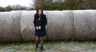 Tamnokosa ljepotica ljubavni filmovi sa puno sexa sa prevodom ima Strapon u njezinu duboku guzicu