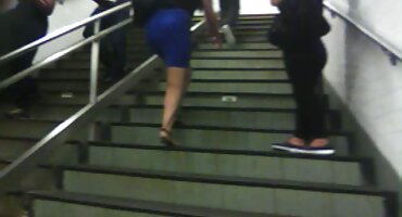 Povremeni s ukusnim pornići novi kolačima skočio na dečka