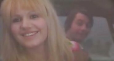 Brat pornići filmovi je pomogao sestri Popper Hart da se okupa i zajebava