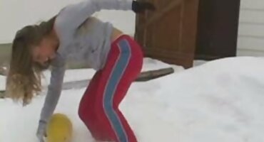 U besplatni pornofilmovi crno djevojka vezan u nezasitnu rupu