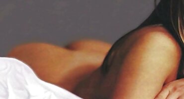 Prekrasan peder daje momak pornicipornici u dupe