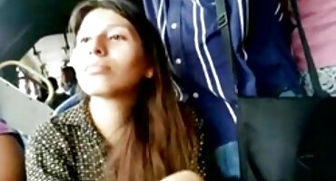 Okretni muškarci brzo jeben pornić seks ženu u dva cocks na plaži