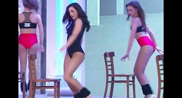 Crnac djevojka putuje jebati rupe u domaci filmovi sex spavaćoj sobi