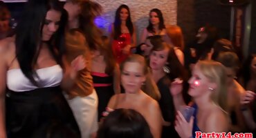 Seksi crnka masturbira maca i magarca sex besplatni filmovi kuće