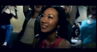 Veliki kurac šiljat čovjek jebeno ženu na slobodni pornici krevetu