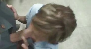 Senzualna crnka dala ćelav u vrući pornići svim seksualnim pozama