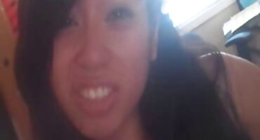 Slatka ljepotica voli sexi crtani filmovi da se kurac u njeno dupe