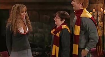 Zločesti crnka uzima penis pornići starke u dupe