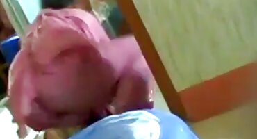 Uzbuđen s pornici xxl vibrator i jebeno lijepu djevojku