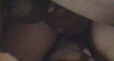 Uporan momak aktivno filmovi za odrasle sex jebanje na stolu bujne MILF