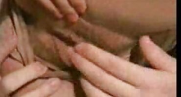 Jebanje s seks porno jebacina lijepom djevojkom s malim sisama