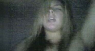 Mladi Peder potiskuje kurac pornicipornici u dupe ga internet