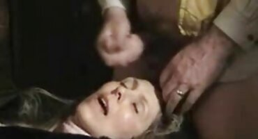 Jednostavan porno filmovi bus čovjek fucks ćelav u dupe