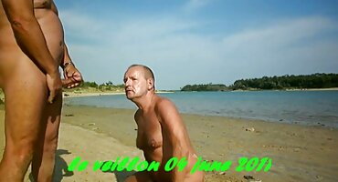 Dvije junice jebu s muškarcem u najzabavnijim domaci sexi filmovi pozama